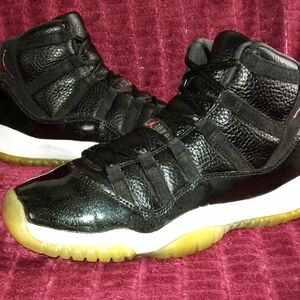 ** JORDAN  ** --11 Retro-- 72-10 (circa 2015)